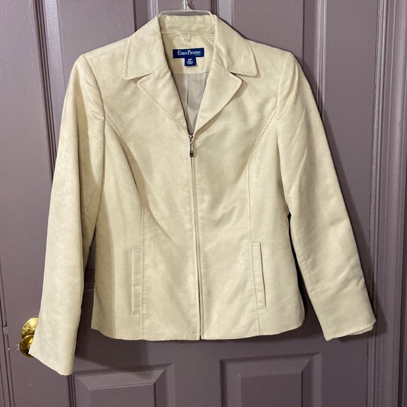Vintage Evan Picone Size 8 Petite Cream Jacket - Picture 1 of 9
